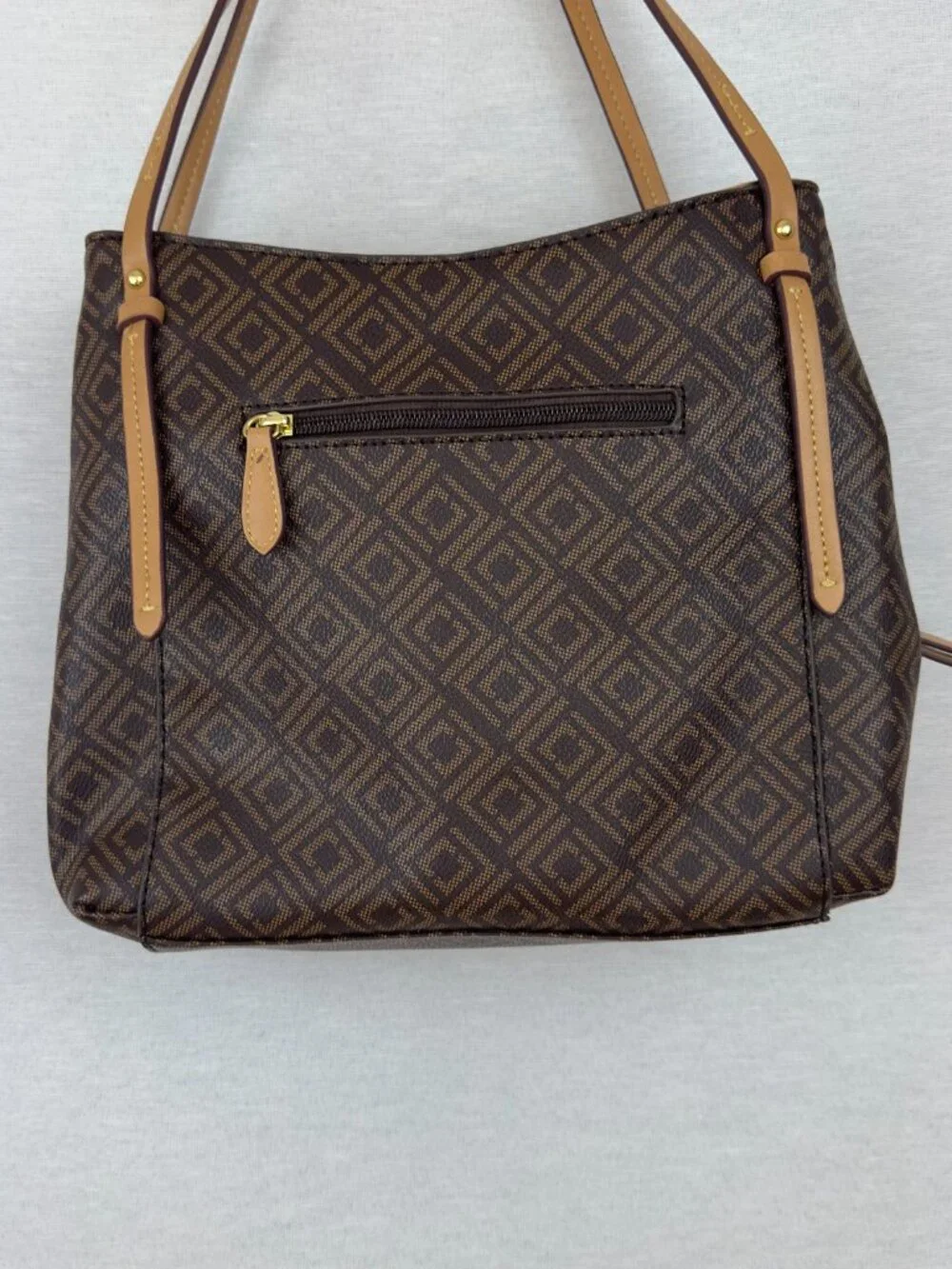 LIZ CLAIBORNE GEOMETRIC BROWN SHOULDER BAG GOLD HARDWARE ZIP SNAP INNER POCKETS